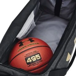 Under Armour UA Undeniable 5.0 Duffle Medium, Black Heather/Black/Metallic Gold 9 Under Armour UA Undeniable 5.0 Duffle Medium, Black Heather/Black/Metallic Gold -Gymstick Butik 1369223 002 UnderArmour UA Undeniable 5.0 Duffle MD BlackGold 0222
