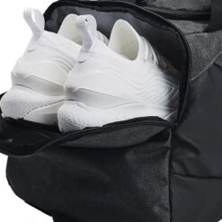 Under Armour UA Undeniable 5.0 Duffle Medium, Black Heather/Black/Metallic Gold 10 Under Armour UA Undeniable 5.0 Duffle Medium, Black Heather/Black/Metallic Gold -Gymstick Butik 1369223 002 UnderArmour UA Undeniable 5.0 Duffle MD BlackGold 0222 3