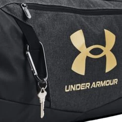 Under Armour UA Undeniable 5.0 Duffle Medium, Black Heather/Black/Metallic Gold 11 Under Armour UA Undeniable 5.0 Duffle Medium, Black Heather/Black/Metallic Gold -Gymstick Butik 1369223 002 UnderArmour UA Undeniable 5.0 Duffle MD BlackGold 0222 4