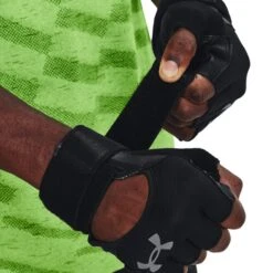Under Armour M's Weightlifting Gloves, Black -Gymstick Butik 1369830 001R UnderArmour Ms Weightlifting Gloves Black 0123