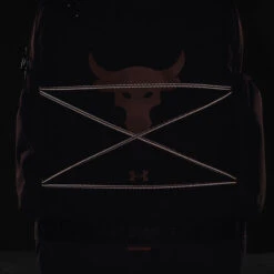 UA Project Rock Brahma BP, Dark Maroon/Deco Rose/Blitz Red 19 UA Project Rock Brahma BP, Dark Maroon/Deco Rose/Blitz Red -Gymstick Butik 1372291 600.MASTER UA Project Rock Brahma BP Dark Maroon Deco Rose Blitz Red 09 0922