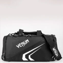 Venum Trainer Lite Evo Sports Bag, Black/White -Gymstick Butik VENUM 03830 108 Venum Trainer Lite Evo Sports Bag BlackWhite 03 maj2