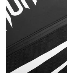 Venum Trainer Lite Evo Sports Bag, Black/White -Gymstick Butik VENUM 03830 108 Venum Trainer Lite Evo Sports Bag BlackWhite 06 maj2
