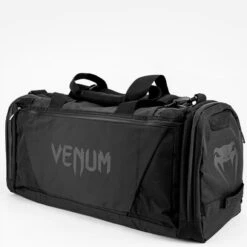 Venum Trainer Lite Evo Sports Bag, Black/Black -Gymstick Butik VENUM 03830 114 Venum Trainer Lite Evo Sports Bag BlackBlack 04 maj22 1