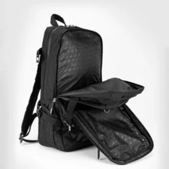 Venum Challenger Pro Evo BackPack, Black/White -Gymstick Butik VENUM 03832 108 Venum Challenger Pro Evo BackPack BlackWhite 06 maj22 1