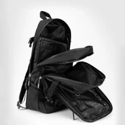 Venum Challenger Pro Evo BackPack, Black/White -Gymstick Butik VENUM 03832 108 Venum Challenger Pro Evo BackPack BlackWhite 07 maj22 1