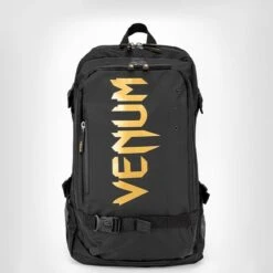 Venum Challenger Pro Evo BackPack, Black/Gold 34 Venum Challenger Pro Evo BackPack, Black/Gold -Gymstick Butik VENUM 03832 126 Venum Challenger Pro Evo BackPack BlackGold 01 maj22 1